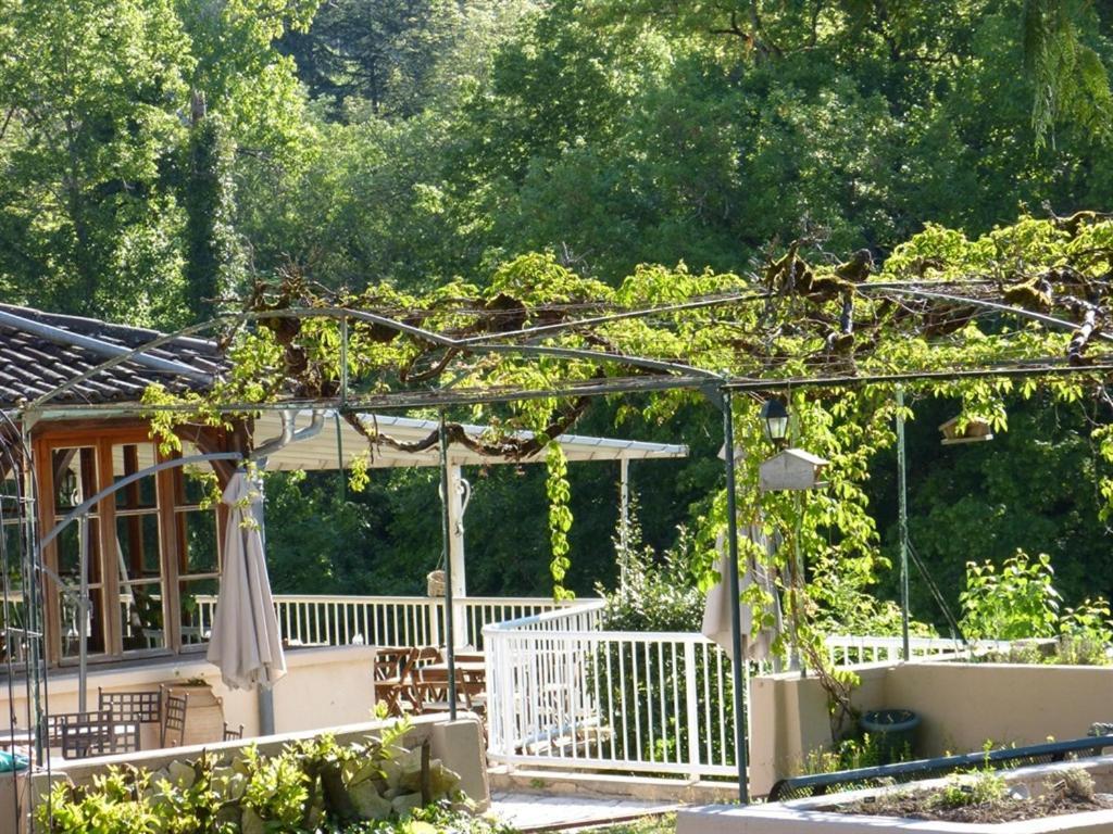 Hotel Restaurant Des Grottes Du Pech Merle Cabrerets Eksteriør billede