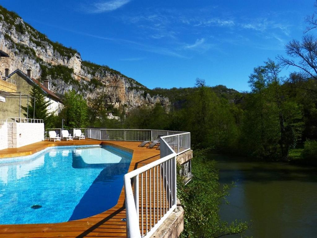 Hotel Restaurant Des Grottes Du Pech Merle Cabrerets Eksteriør billede